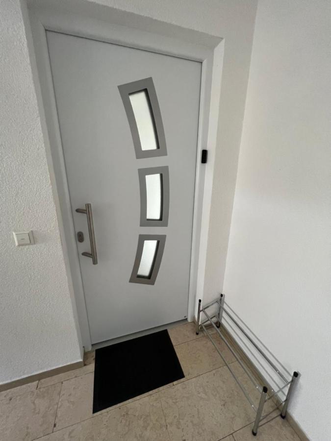 Apartamento Wunderschoene Unterkunft Mit Terrasse - 24H7T Checkin Karlsruhe Exterior foto